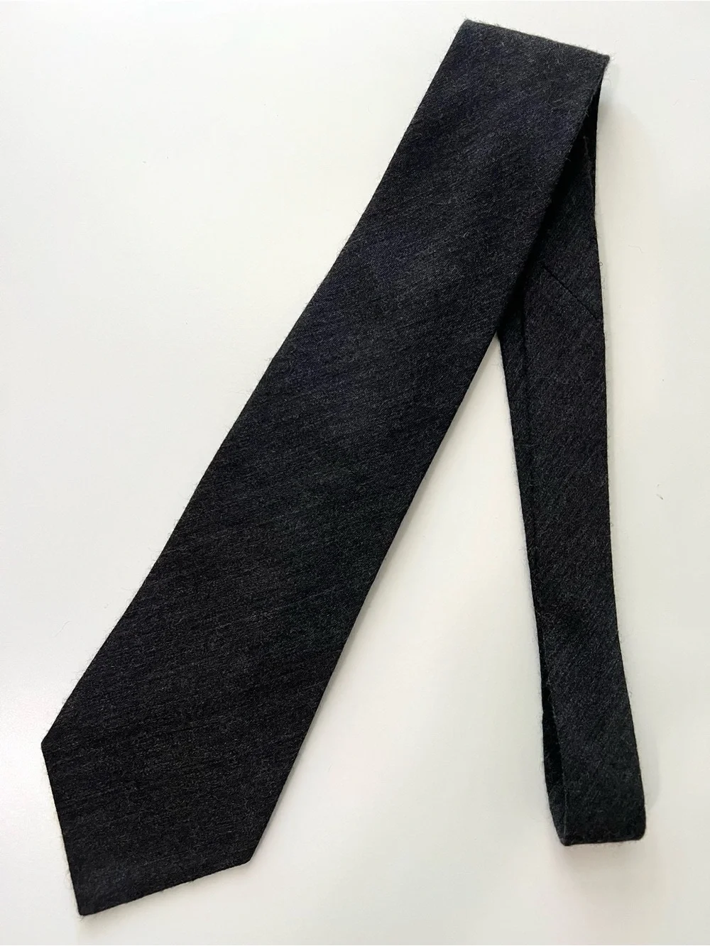 Banana Republic Men's Charcoal Gray Wool Silk Blend Tie Made in Italy